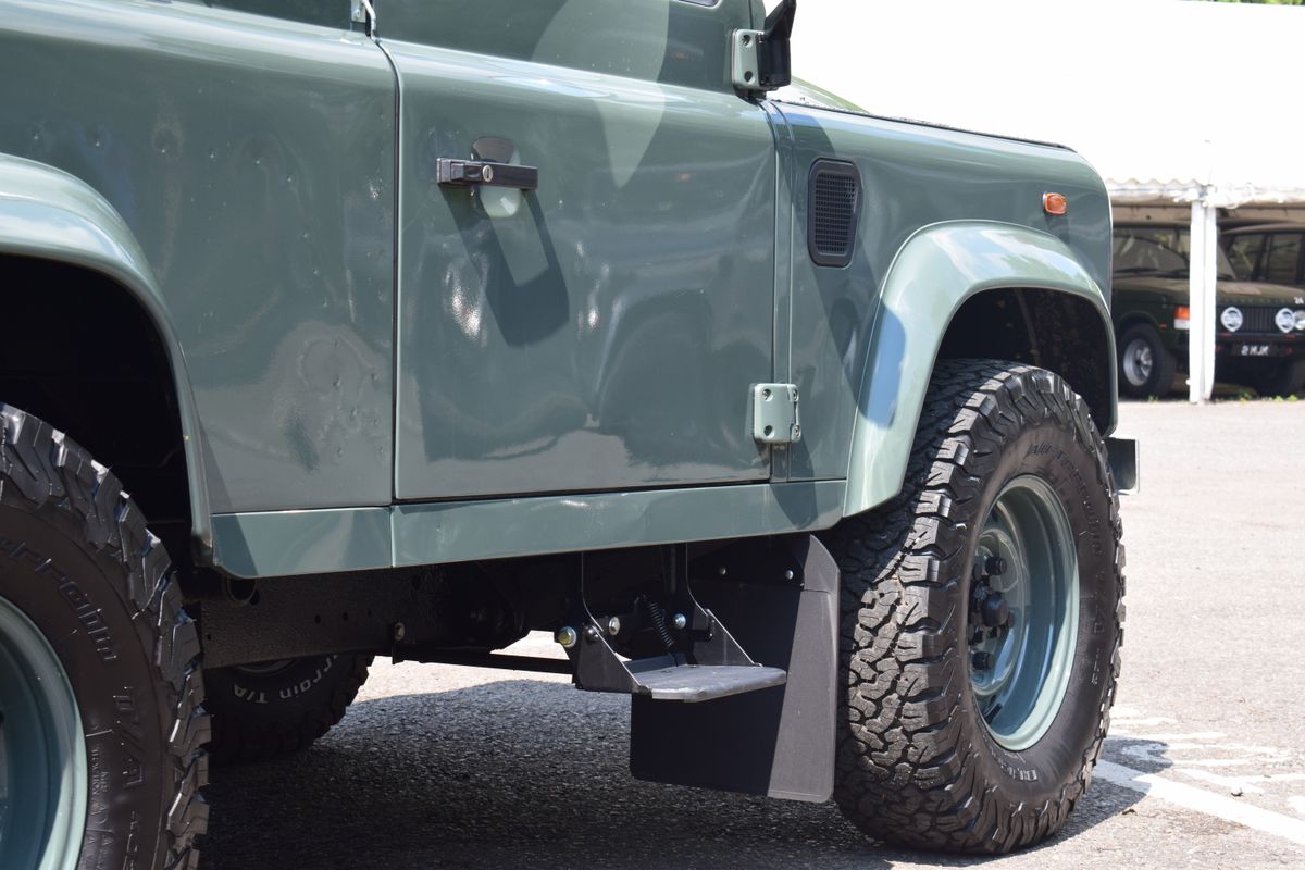 2004 Land Rover Defender 90 Soft Top