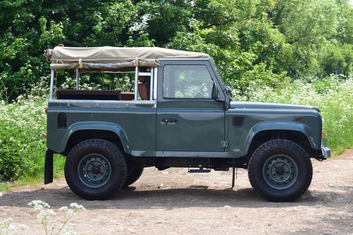 2004 Land Rover Defender 90 Soft Top