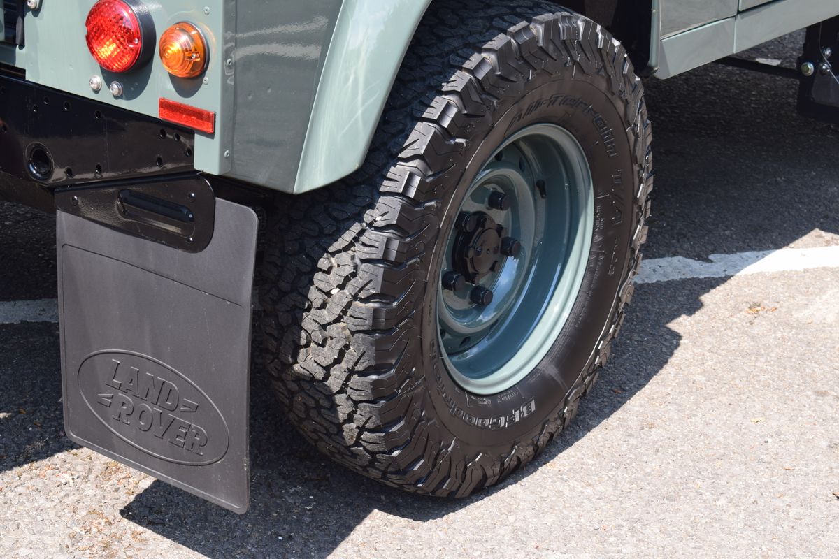 2004 Land Rover Defender 90 Soft Top