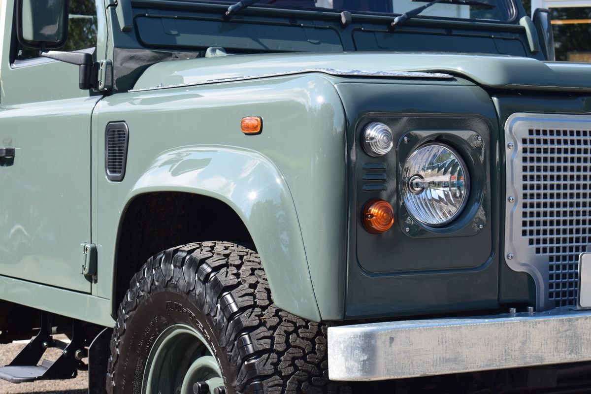 2004 Land Rover Defender 90 Soft Top