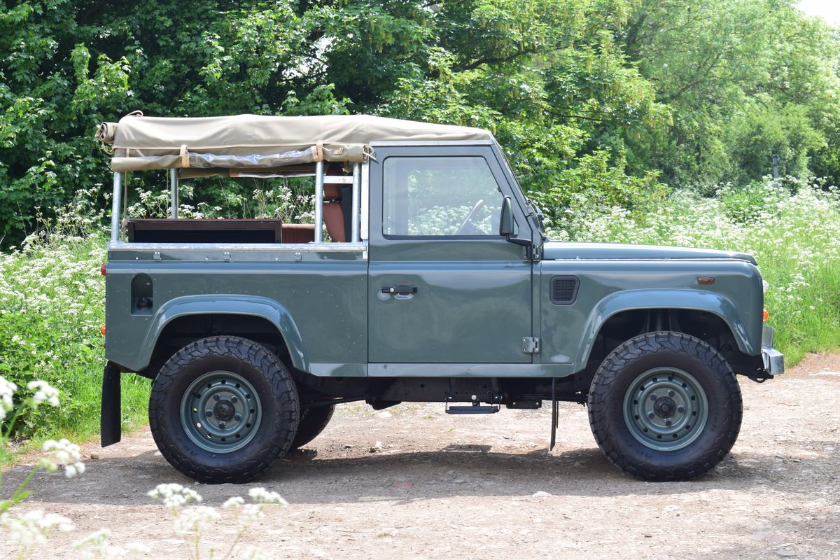 2004 Land Rover Defender 90 Soft Top