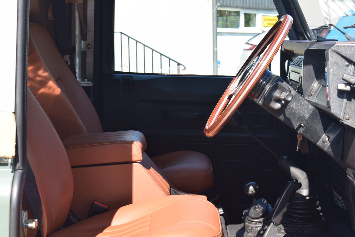 2004 Land Rover Defender 90 Soft Top