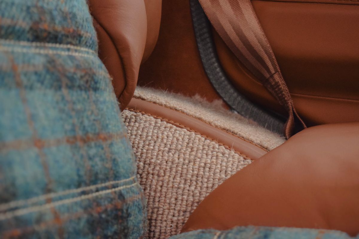 1983 Range Rover Classic, fully restored and ULEZ exempt.