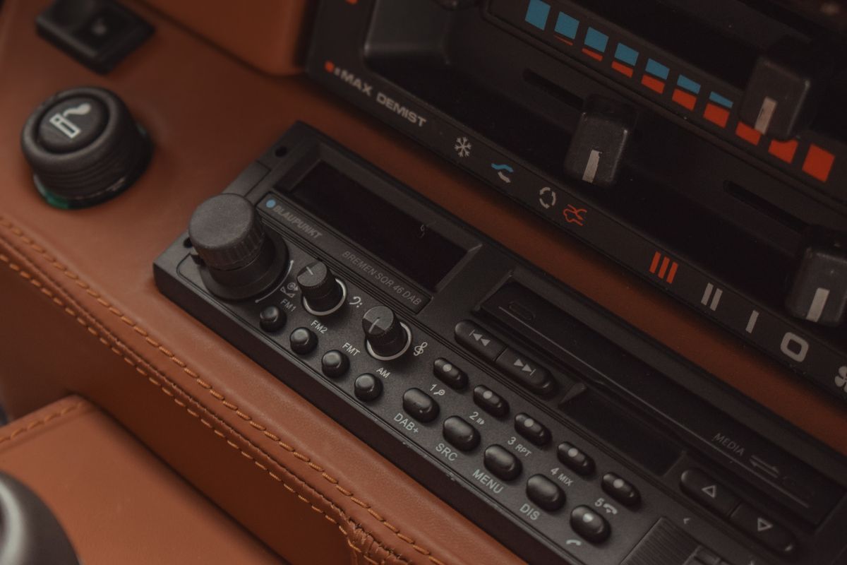 1983 Range Rover Classic, fully restored and ULEZ exempt.