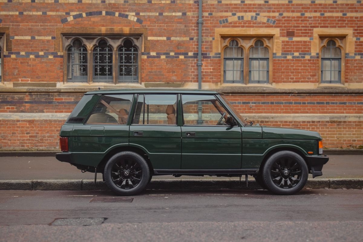 1983 Range Rover Classic, fully restored and ULEZ exempt.