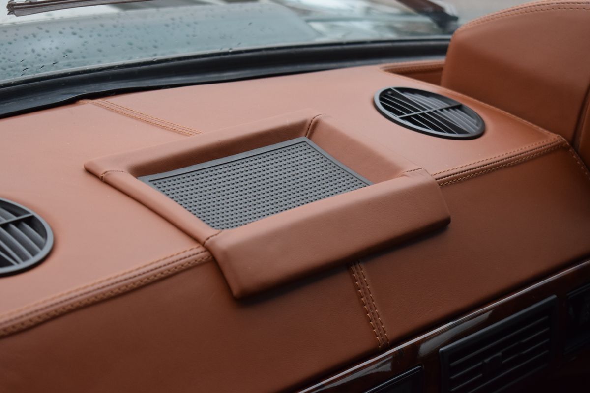 1983 Range Rover Classic, fully restored and ULEZ exempt.