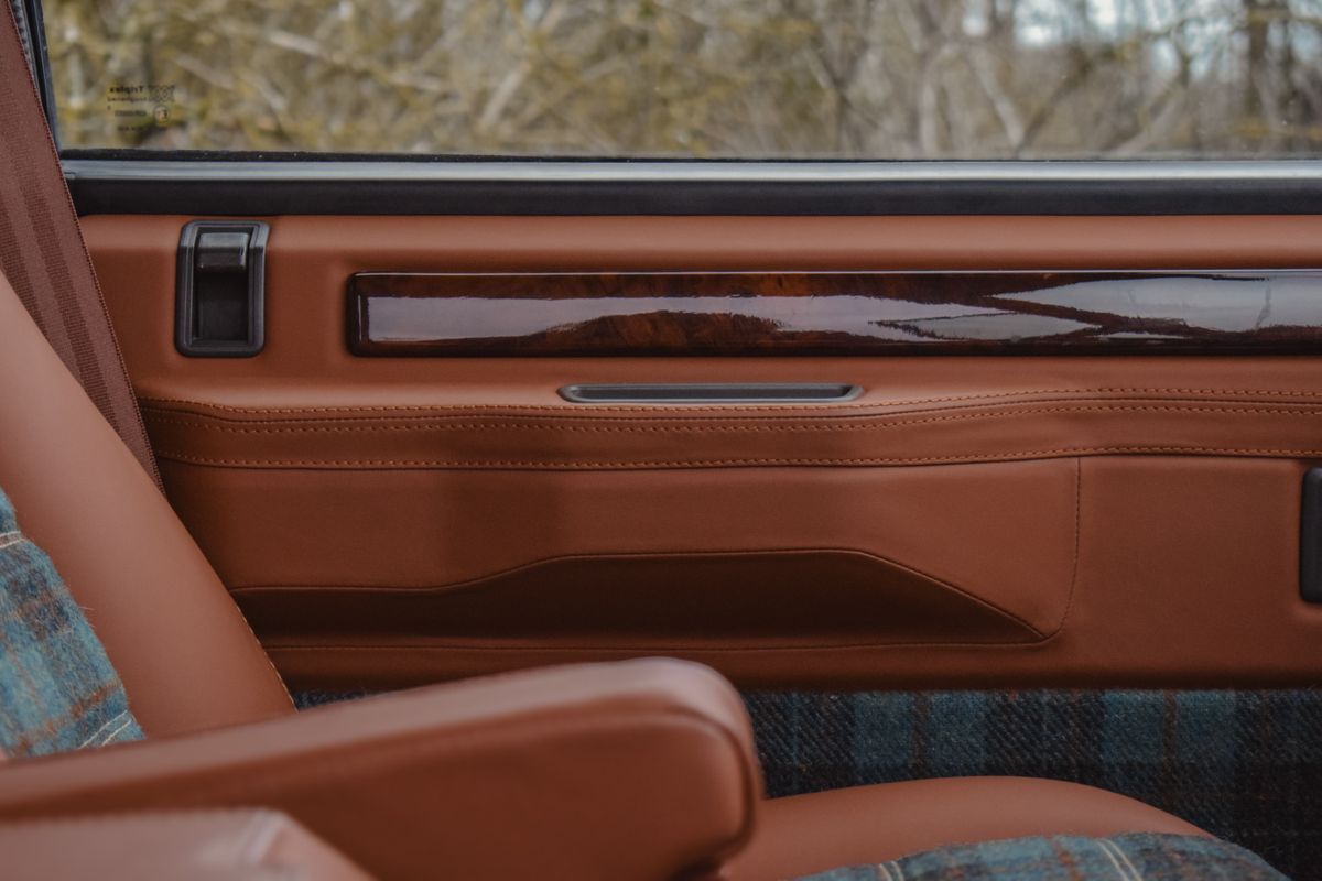 1983 Range Rover Classic, fully restored and ULEZ exempt.